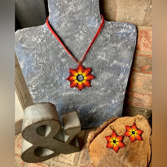 Vibrant Flower Beaded Choker Necklace with Matching Earrings - Boho Chic Set - Picture 5 of 5